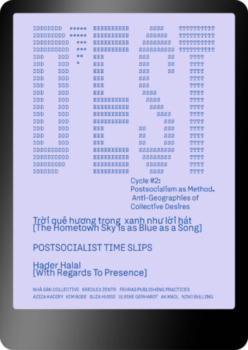Cover von „D’EST" Zines Bundle auf violettem Hintergrund, wobei jeder Buchstabe von „D’EST“ aus kleinen entsprechendem Buchstaben gebildet ist.